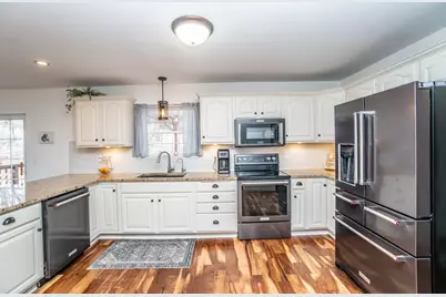 731  Hidden View Ct, Slinger, WI 53086 - Photo 5