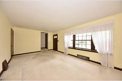 5312 N Bay Ridge Ave, Whitefish Bay, WI 53217 - Photo 5