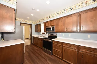 5312 N Bay Ridge Ave, Whitefish Bay, WI 53217 - Photo 7