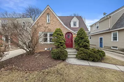 5934 N Kent Ave, Whitefish Bay, WI 53217 - Photo 1