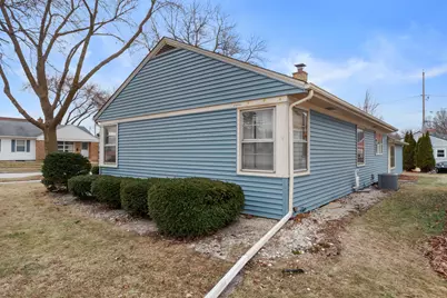 2538 S 75th St, West Allis, WI 53219 - Photo 43