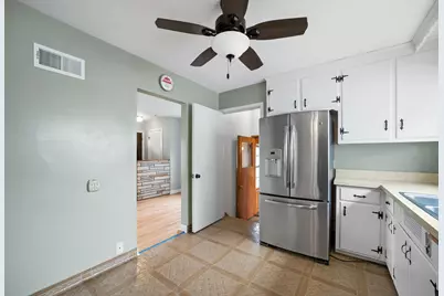 2538 S 75th St, West Allis, WI 53219 - Photo 25