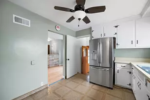 2538 S 75th St, West Allis, WI 53219 - Photo 25