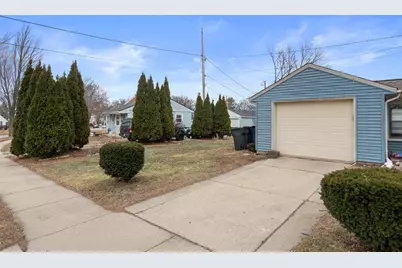 2538 S 75th St, West Allis, WI 53219 - Photo 41