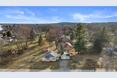 S67W18711  Emerald Dr, Muskego, WI 53150 - Photo 3