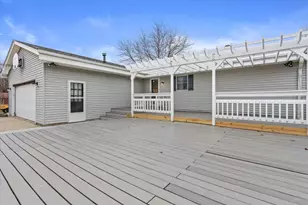 8109 S Forest Meadows Dr, Franklin, WI 53132 - Photo 33