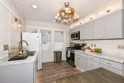 2523 W Maple St #2525, Milwaukee, WI 53204 - Photo 7