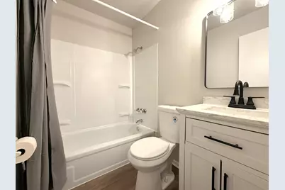 234  Wolf Dr, Dousman, WI 53118 - Photo 9