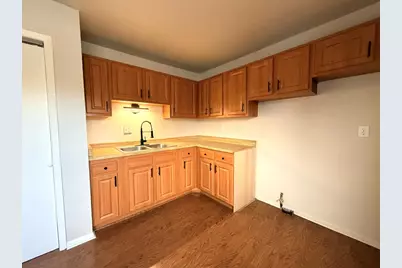 234  Wolf Dr, Dousman, WI 53118 - Photo 5