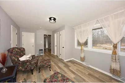 N28W24239  Watertown Rd, Pewaukee, WI 53072 - Photo 13