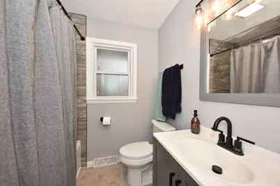 N28W24239  Watertown Rd, Pewaukee, WI 53072 - Photo 15