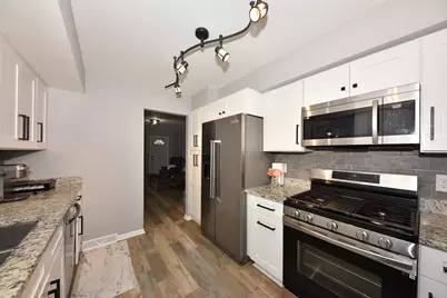 N28W24239  Watertown Rd, Pewaukee, WI 53072 - Photo 9