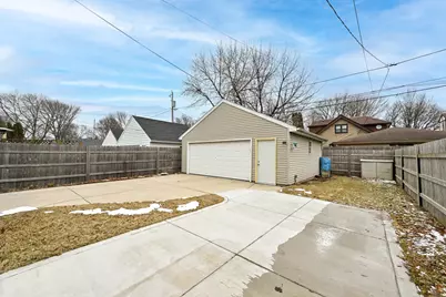 5842 N Bay Ridge Ave, Whitefish Bay, WI 53217 - Photo 31