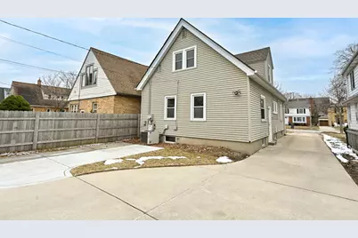 5842 N Bay Ridge Ave, Whitefish Bay, WI 53217 - Photo 29