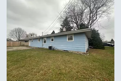 3201  96th St, Sturtevant, WI 53177 - Photo 5