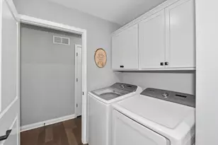 4141 S 90th St, Greenfield, WI 53228 - Photo 19