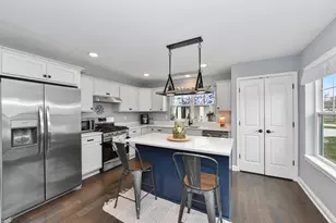 4141 S 90th St, Greenfield, WI 53228 - Photo 5