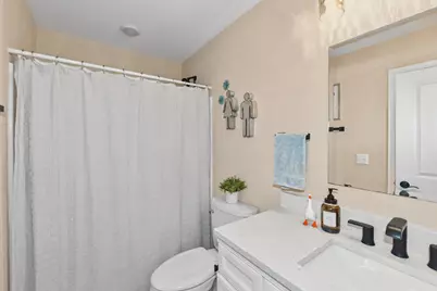 4141 S 90th St, Greenfield, WI 53228 - Photo 17