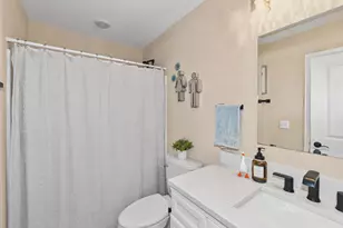 4141 S 90th St, Greenfield, WI 53228 - Photo 17