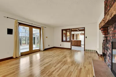 2550  Harmony Cir, Brookfield, WI 53045 - Photo 17