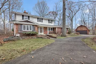 2550 Harmony Cir, Brookfield, WI 53045 - Photo 3