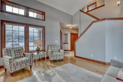 9067 S Cordgrass Cir, Franklin, WI 53132 - Photo 5