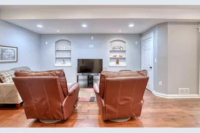 9067 S Cordgrass Cir, Franklin, WI 53132 - Photo 29