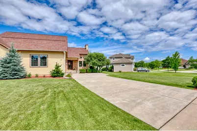 9067 S Cordgrass Cir, Franklin, WI 53132 - Photo 39