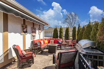 5335 S Sutton Pl, Greenfield, WI 53221 - Photo 39