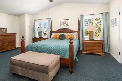 5335 S Sutton Pl, Greenfield, WI 53221 - Photo 25