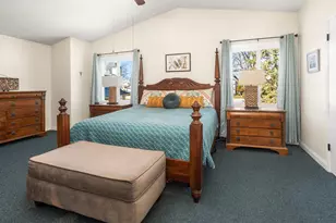 5335 S Sutton Pl, Greenfield, WI 53221 - Photo 25