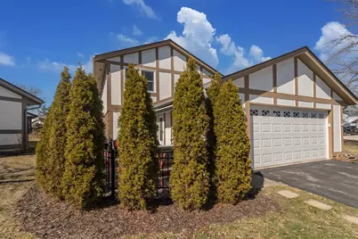 5335 S Sutton Pl, Greenfield, WI 53221 - Photo 35