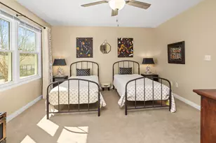 5335 S Sutton Pl, Greenfield, WI 53221 - Photo 27