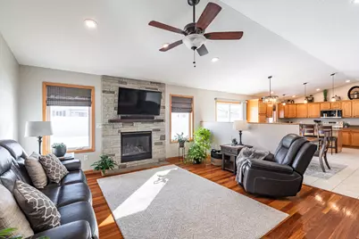 315  Cypress Circle Ln, Holmen, WI 54636 - Photo 7