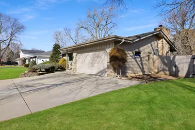 4300  Chekanoff Dr, Racine, WI 53403 - Photo 3