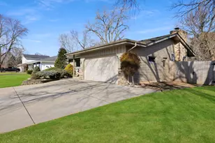 4300 Chekanoff Dr, Racine, WI 53403 - Photo 3