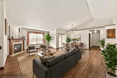 1961 W Kohl Dr, Grand Chute, WI 54913 - Photo 5