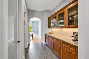 W292S5474 Fox Run Ct, Genesee, WI 53189 - Photo 9