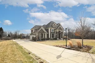 W292S5474 Fox Run Ct, Genesee, WI 53189 - Photo 51