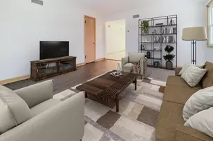 8826 W Capitol Dr, Milwaukee, WI 53222 - Photo 11