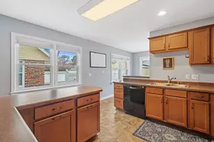 505 77th St, Kenosha, WI 53143 - Photo 9