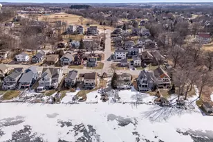 131 Maple Ave, Pewaukee, WI 53072 - Photo 35