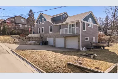 131  Maple Ave, Pewaukee, WI 53072 - Photo 3