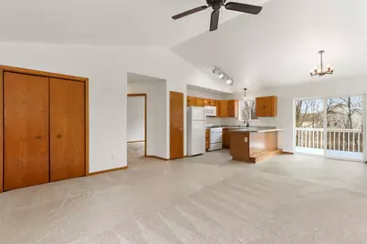 1047 W Court St, Elkhorn, WI 53121 - Photo 3