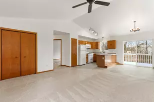 1047 W Court St, Elkhorn, WI 53121 - Photo 3