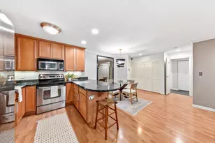 1108 N Milwaukee St, Milwaukee, WI 53202 - Photo 11