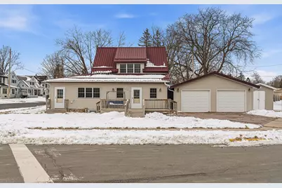 405  West Ave, Mauston, WI 53948 - Photo 1