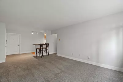 2121 N Cambridge Ave #103, Milwaukee, WI 53202 - Photo 7