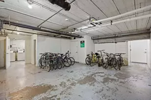 2121 N Cambridge Ave, Milwaukee, WI 53202 - Photo 13