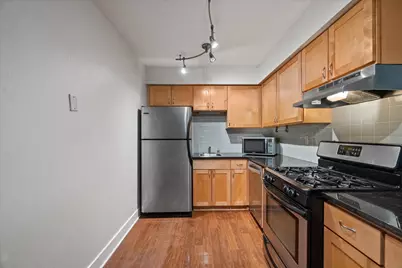 2121 N Cambridge Ave #103, Milwaukee, WI 53202 - Photo 5